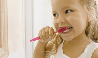 Στοματική υγιεινή: Μάθετε για τη φροντίδα των πρώτων παιδικών δοντιών
