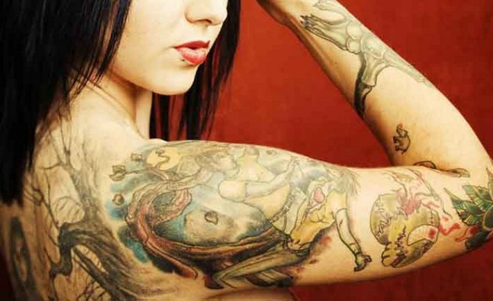 Χρώμα, μέγεθος και κάπνισμα επηρεάζουν την αφαίρεση του τατουάζ