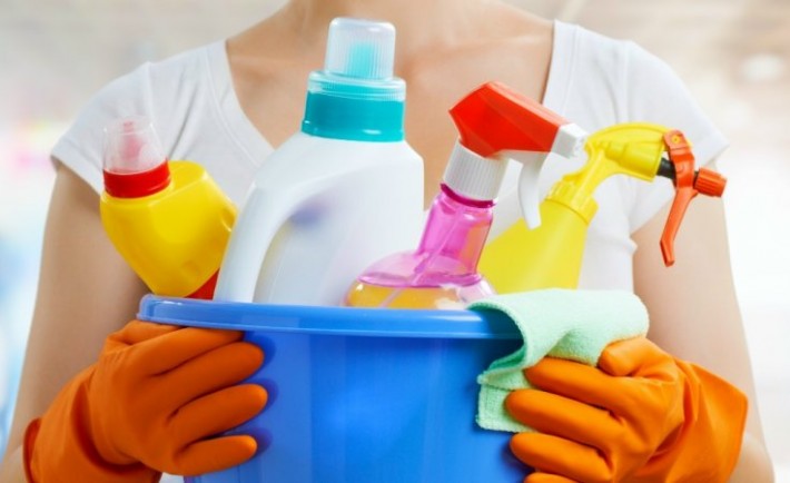 Χρησιμοποιήστε με ασφάλεια τα χημικά προϊόντα στο σπίτι