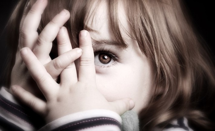 Κοινωνικά αγχώδες παιδί; 11 tips για να το στηρίξετε