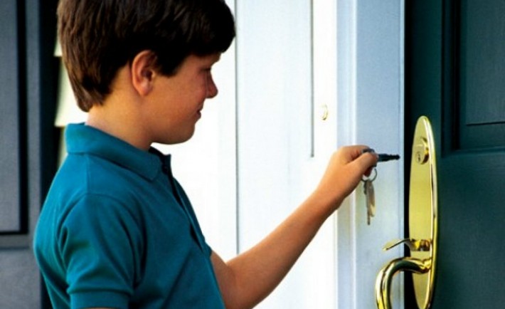 Όταν το παιδί μένει μόνο του στο σπίτι: Κανόνες ασφαλείας