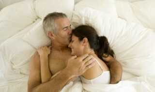 Έξι συμβουλές για καλύτερο σεξ μετά τα 50