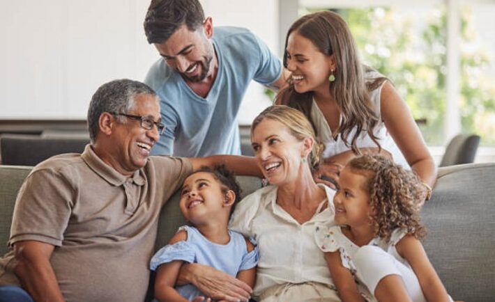 Οι καιροί αλλάζουν, το ίδιο και οι σχέσεις. Πώς μπορεί κάποιος να δημιουργήσει ομαλά μία νέου τύπου οικογένεια;